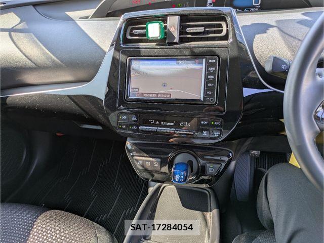 Toyota PRIUS 2021-05 8101265-10