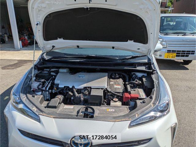 Toyota PRIUS 2021-05 8101265-14