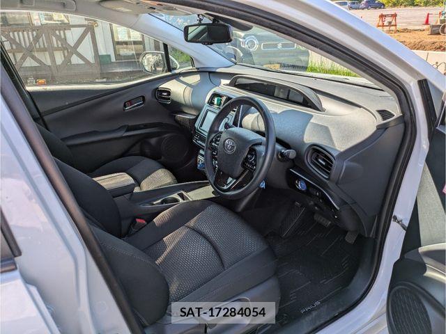 Toyota PRIUS 2021-05 8101265-1