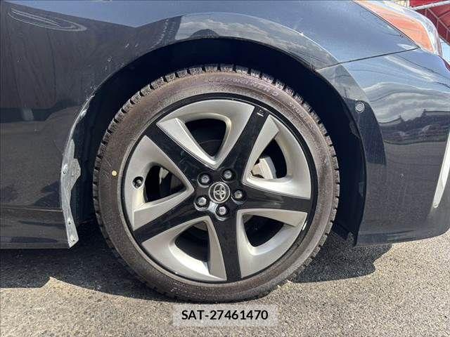 Toyota PRIUS 2019-05 8101268-12