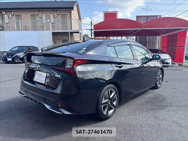 Toyota PRIUS 2019-05 8101268-17