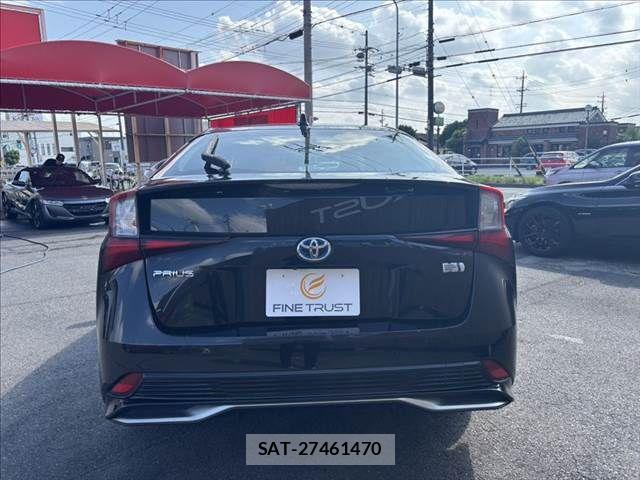 Toyota PRIUS 2019-05 8101268-18