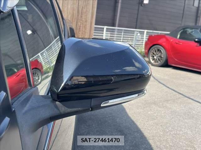 Toyota PRIUS 2019-05 8101268-25