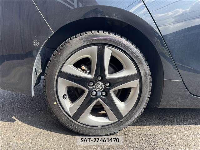 Toyota PRIUS 2019-05 8101268-27