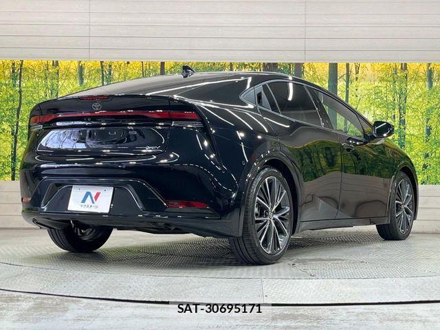Toyota PRIUS 2023-06 8101247-16