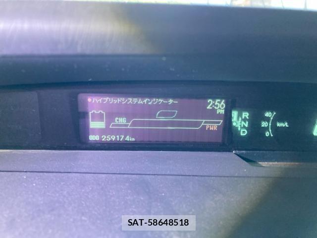Toyota PRIUS 2010-03 8101334-13