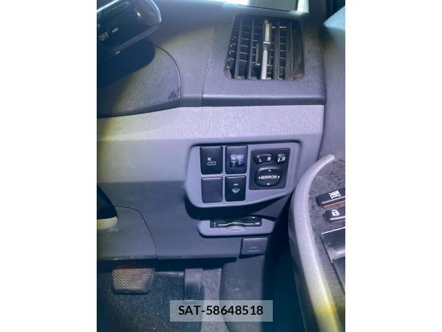 Toyota PRIUS 2010-03 8101334-14