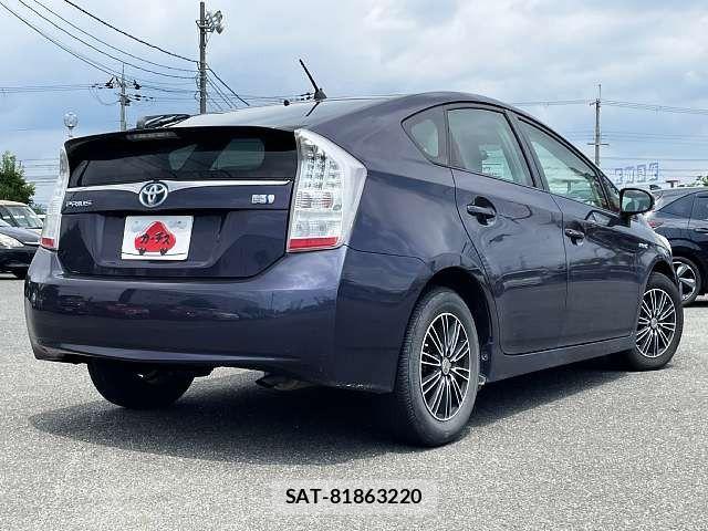 Toyota PRIUS 2011-11 8101312-2