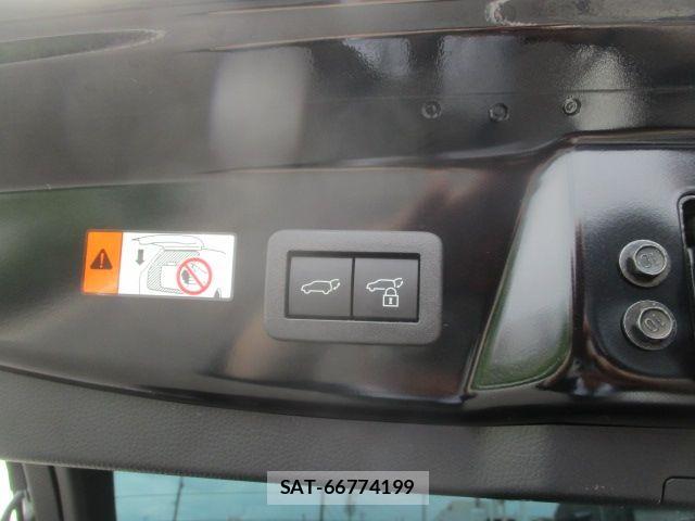 Toyota PRIUS 2025-01 8101238-11