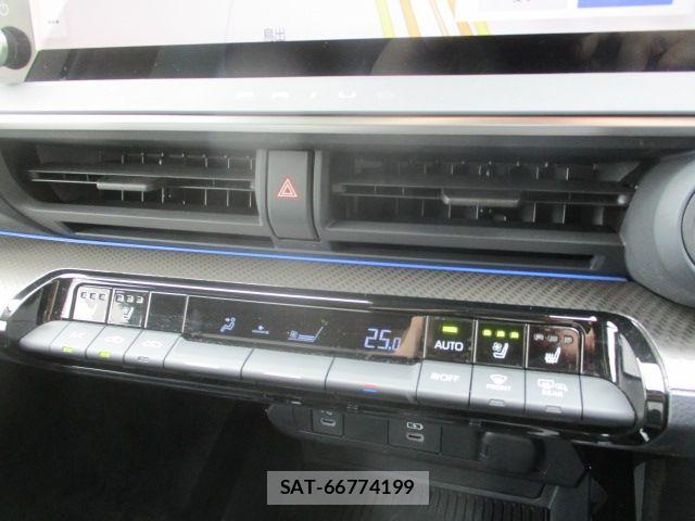 Toyota PRIUS 2025-01 8101238-22