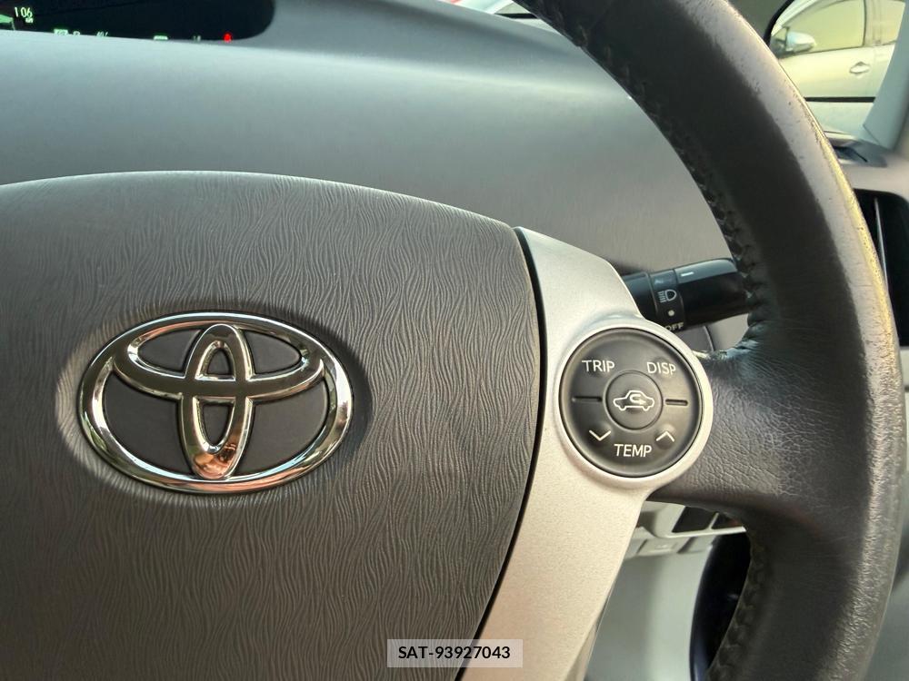 Toyota PRIUS 2010-12 1796015-16