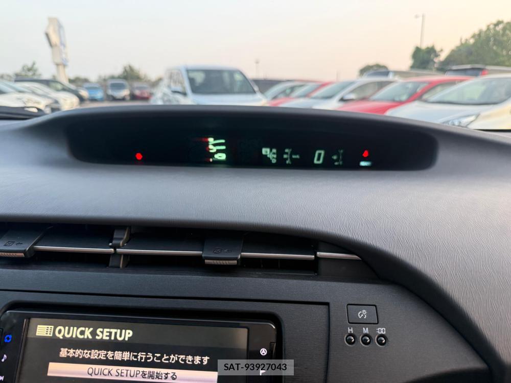 Toyota PRIUS 2010-12 1796015-17