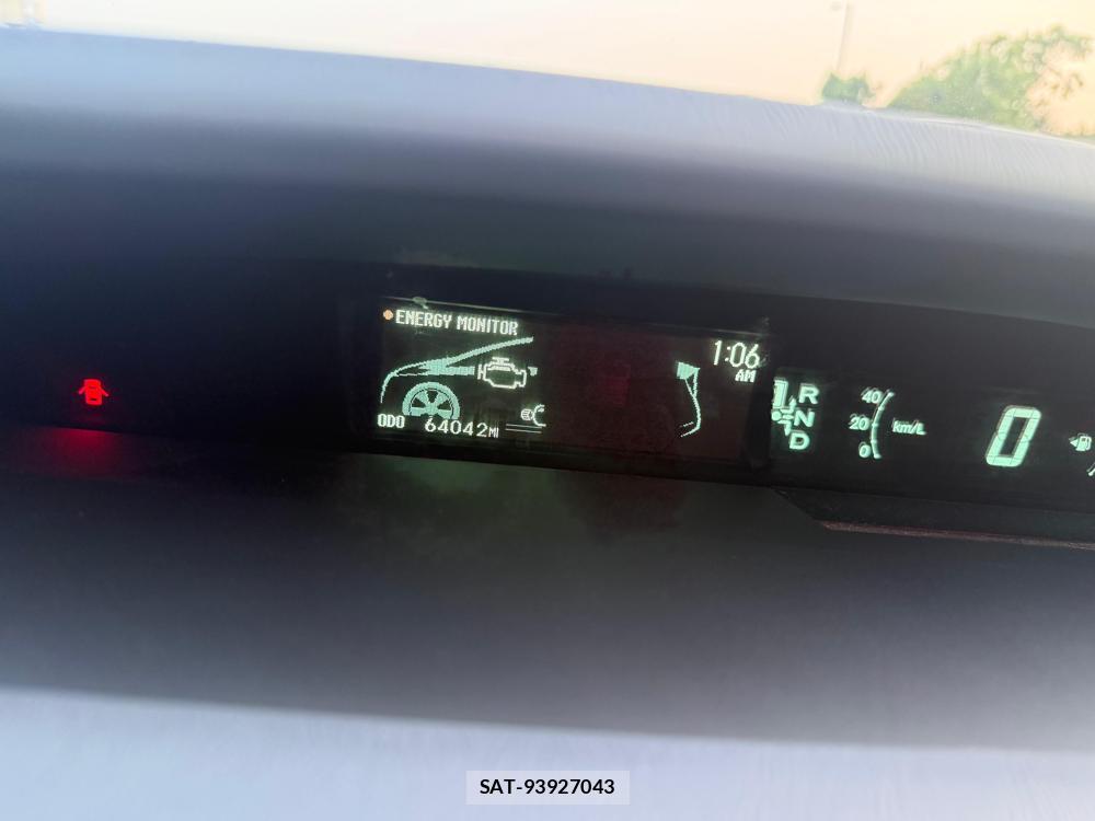 Toyota PRIUS 2010-12 1796015-18
