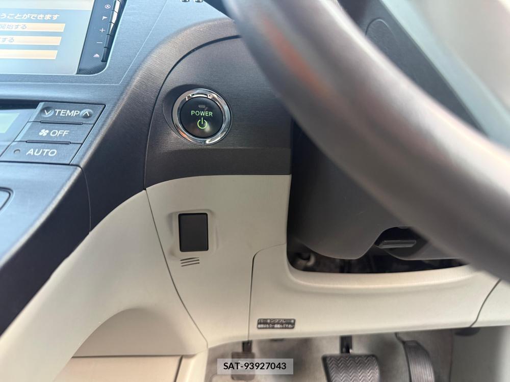 Toyota PRIUS 2010-12 1796015-19