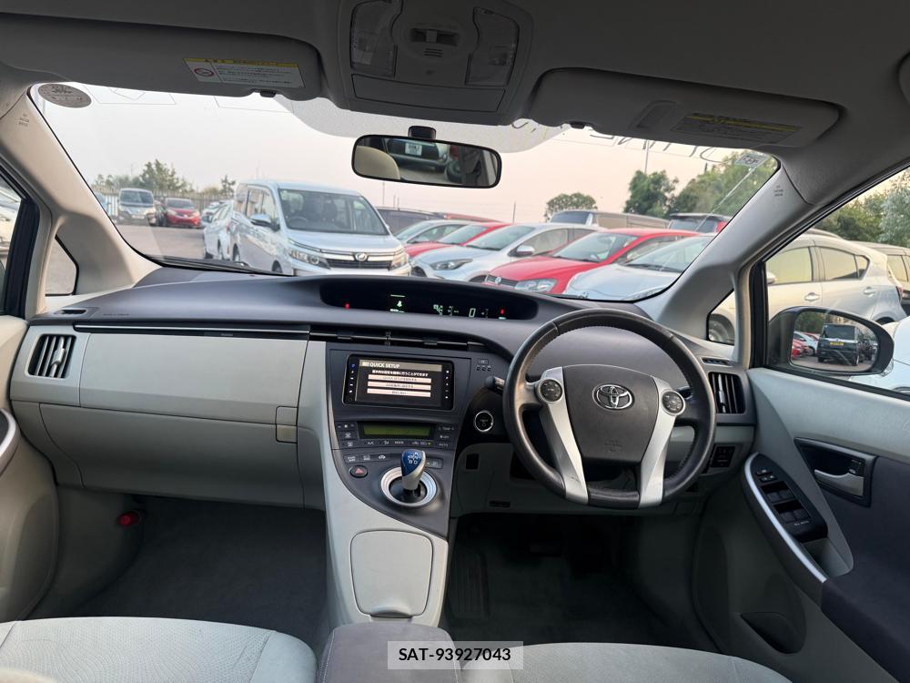 Toyota PRIUS 2010-12 1796015-21