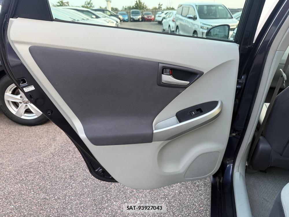 Toyota PRIUS 2010-12 1796015-28