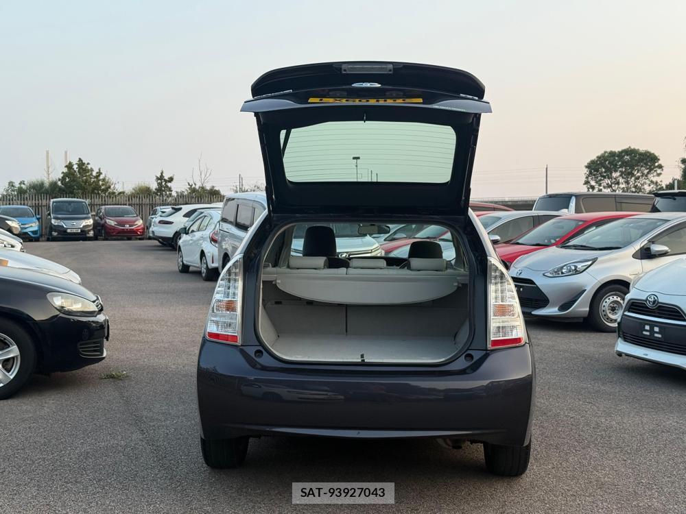 Toyota PRIUS 2010-12 1796015-32