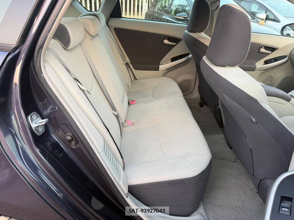 Toyota PRIUS 2010-12 1796015-8