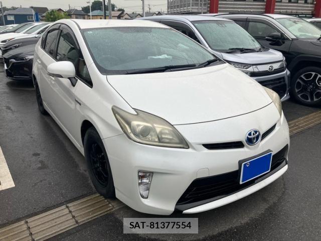 Toyota PRIUS 2013-12 8101329-0