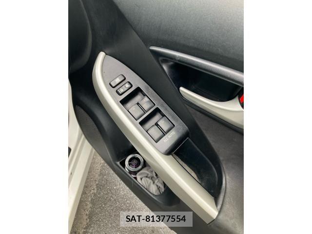 Toyota PRIUS 2013-12 8101329-10