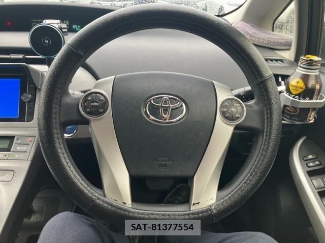 Toyota PRIUS 2013-12 8101329-17