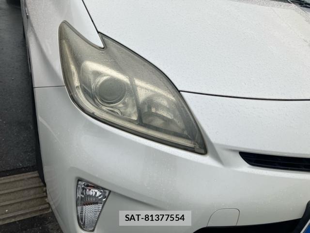 Toyota PRIUS 2013-12 8101329-2