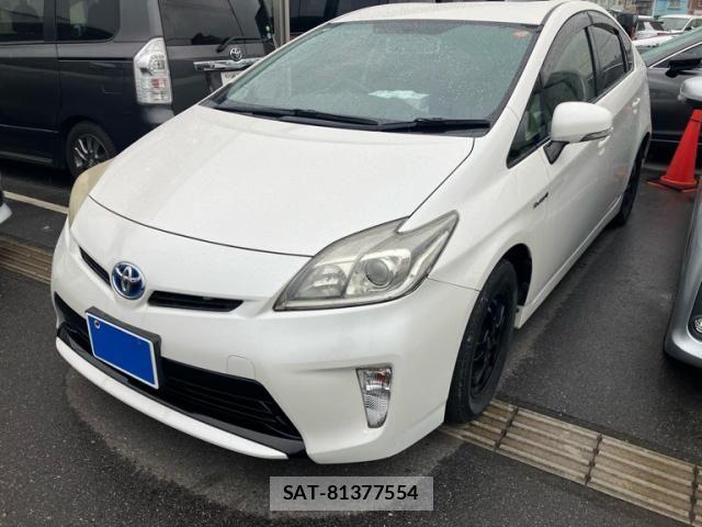 Toyota PRIUS 2013-12 8101329-3