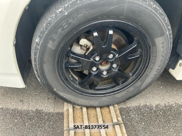 Toyota PRIUS 2013-12 8101329-6