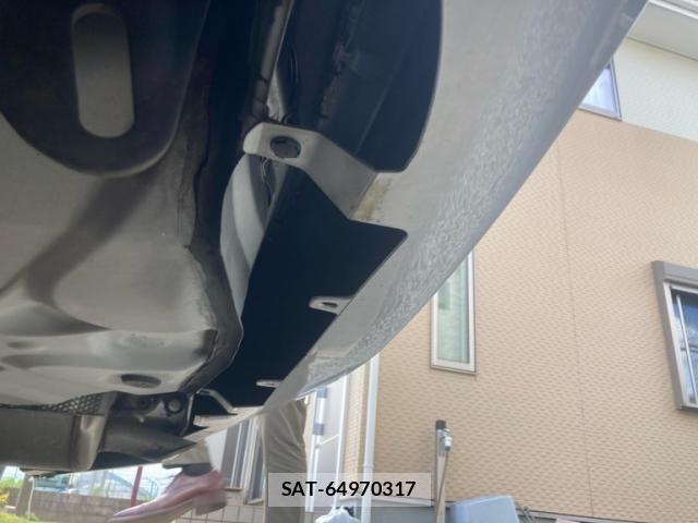 Toyota PRIUS 2010-07 8101330-9