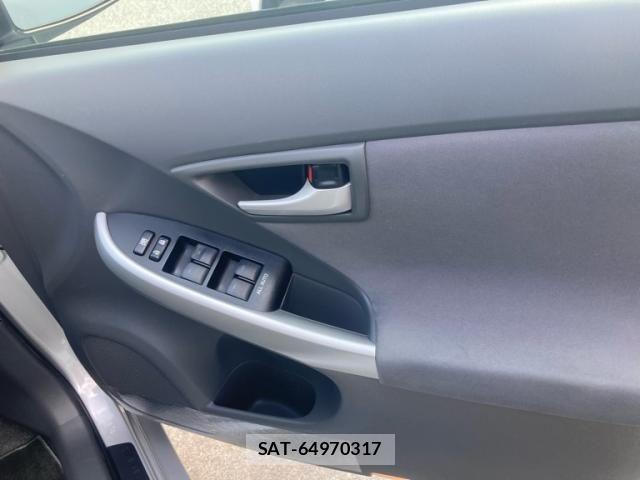 Toyota PRIUS 2010-07 8101330-11
