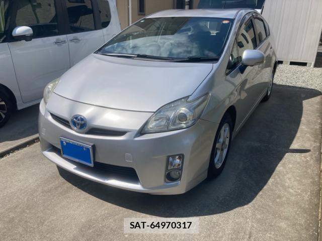 Toyota PRIUS 2010-07 8101330-1