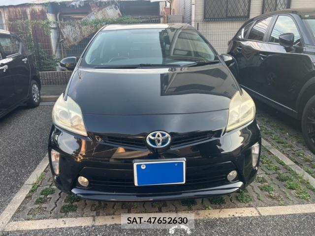 Toyota PRIUS 2013-06 8101318-0