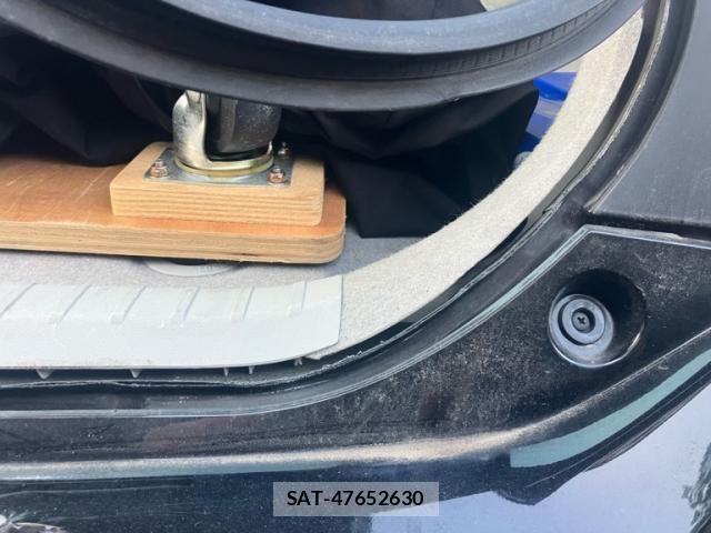 Toyota PRIUS 2013-06 8101318-16