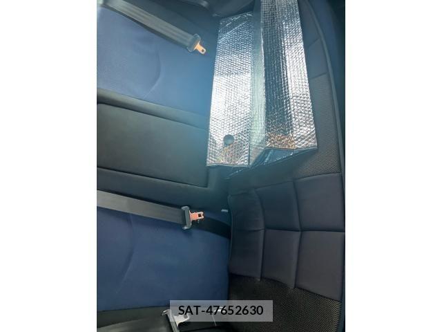 Toyota PRIUS 2013-06 8101318-21