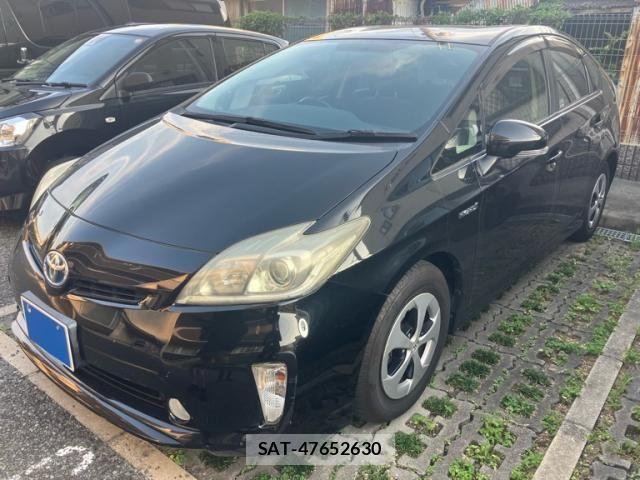 Toyota PRIUS 2013-06 8101318-3