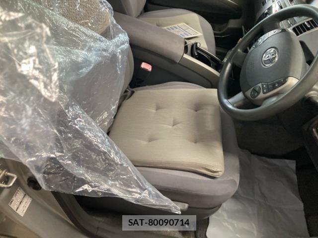 Toyota PRIUS 2005-01 8101327-9