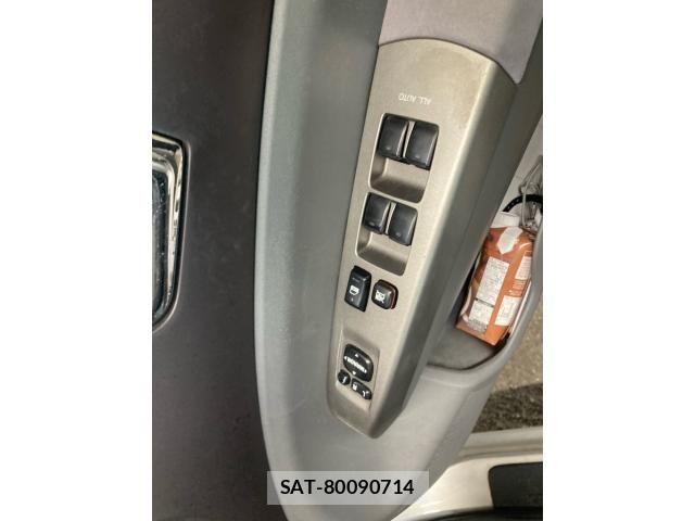 Toyota PRIUS 2005-01 8101327-13