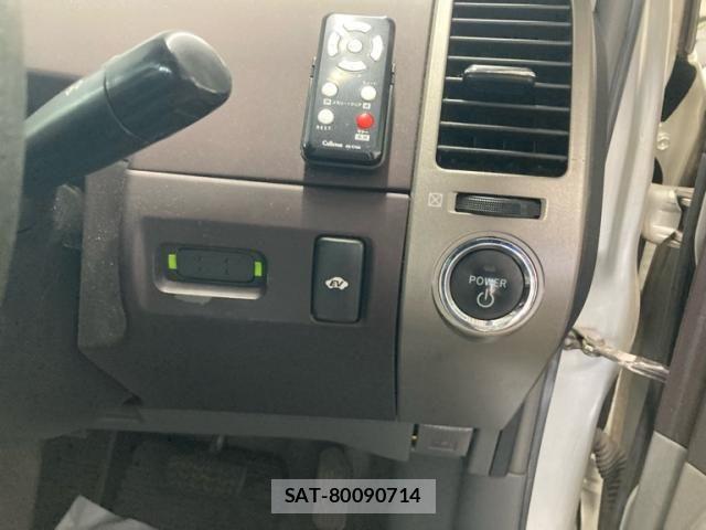 Toyota PRIUS 2005-01 8101327-14