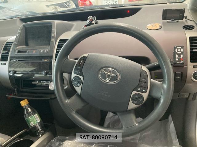 Toyota PRIUS 2005-01 8101327-15