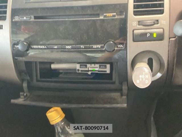 Toyota PRIUS 2005-01 8101327-16