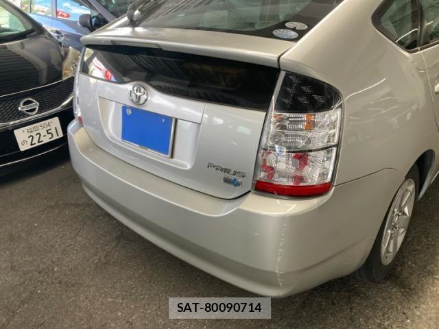 Toyota PRIUS 2005-01 8101327-2