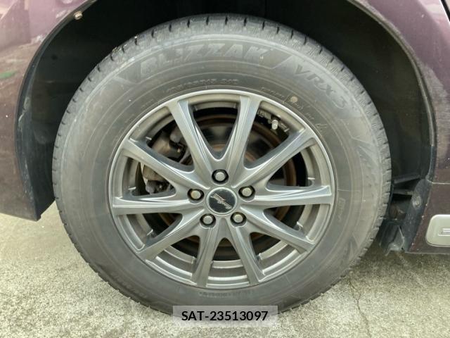 Toyota PRIUS 2013-03 8101346-10