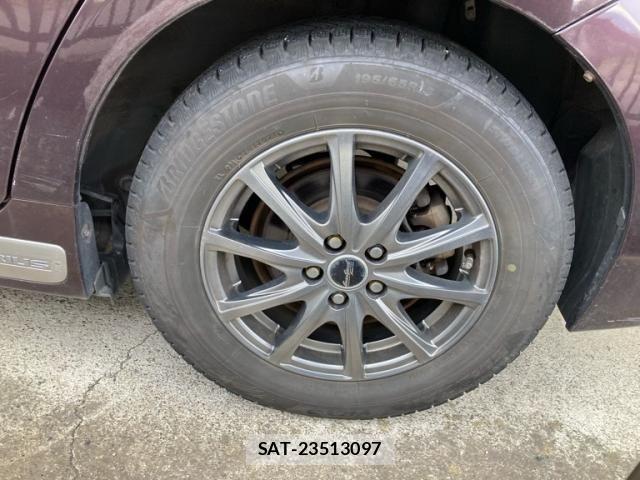 Toyota PRIUS 2013-03 8101346-11