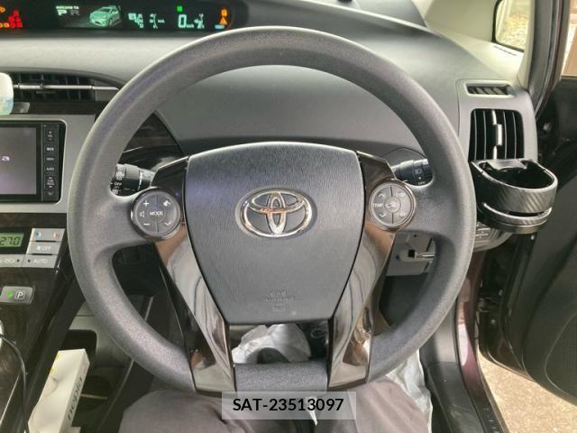 Toyota PRIUS 2013-03 8101346-17