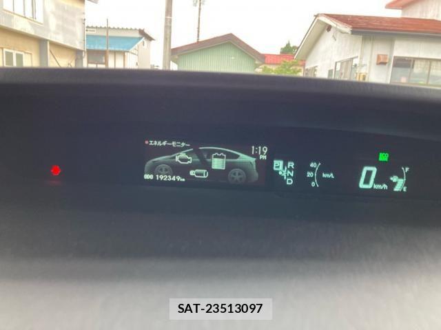 Toyota PRIUS 2013-03 8101346-18
