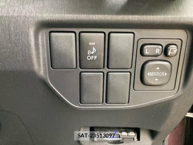 Toyota PRIUS 2013-03 8101346-19