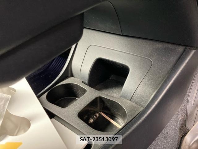 Toyota PRIUS 2013-03 8101346-23