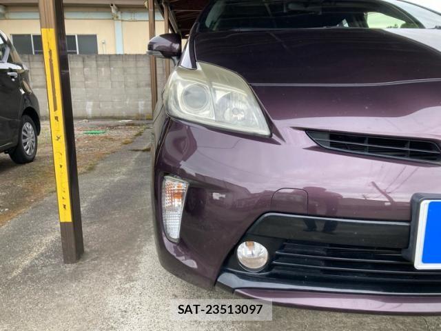 Toyota PRIUS 2013-03 8101346-4