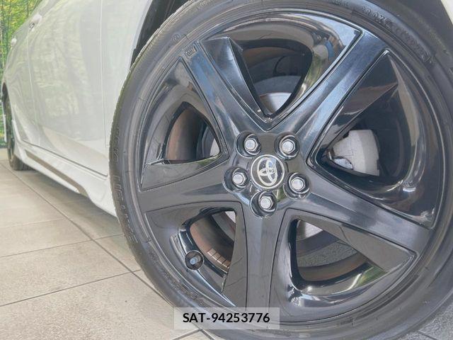 Toyota PRIUS 2017-07 8101280-12
