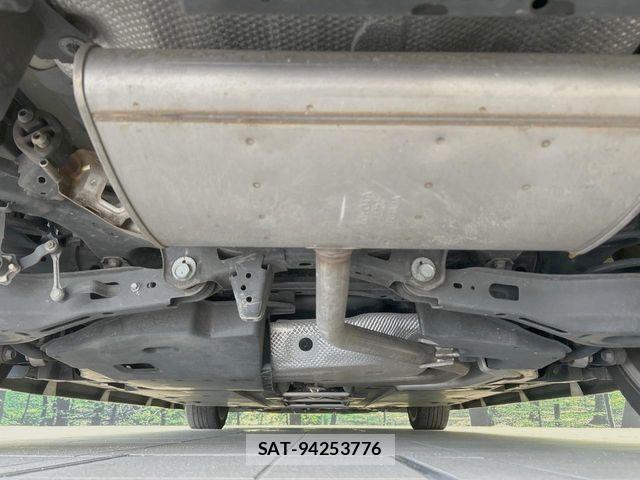 Toyota PRIUS 2017-07 8101280-18